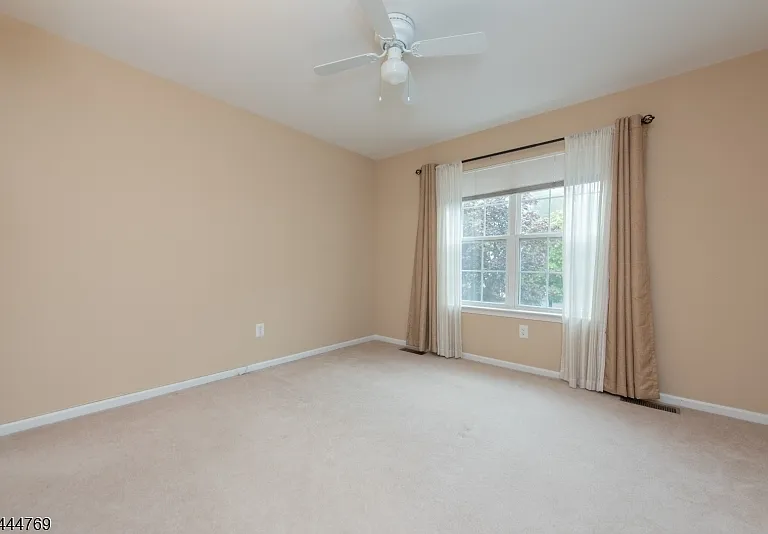 2404 Vantage Ct — Photo 24