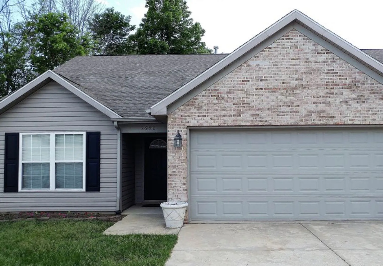 Spacious 3-Bedroom Ranch Near Purdue with Lawn Care, Snow Removal & Trash Included — Photo 1