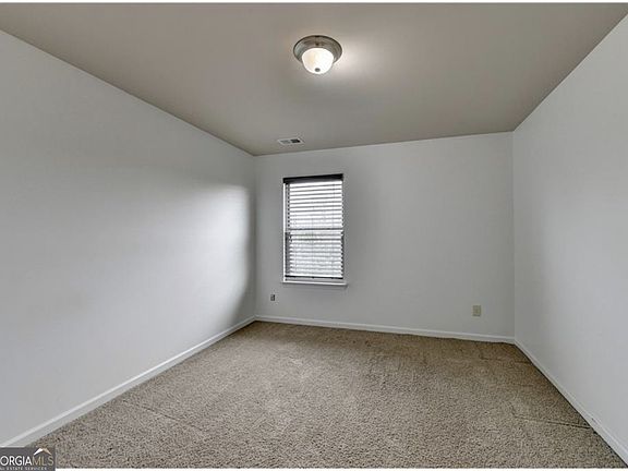 4th image of 1376 Castleberry Dr