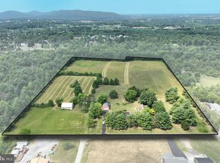 27 N Grantham Rd, Dillsburg, PA 17019