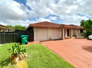 15529 SW 69th Ter, Miami, FL 33193