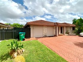 15529 SW 69th Ter, Miami, FL