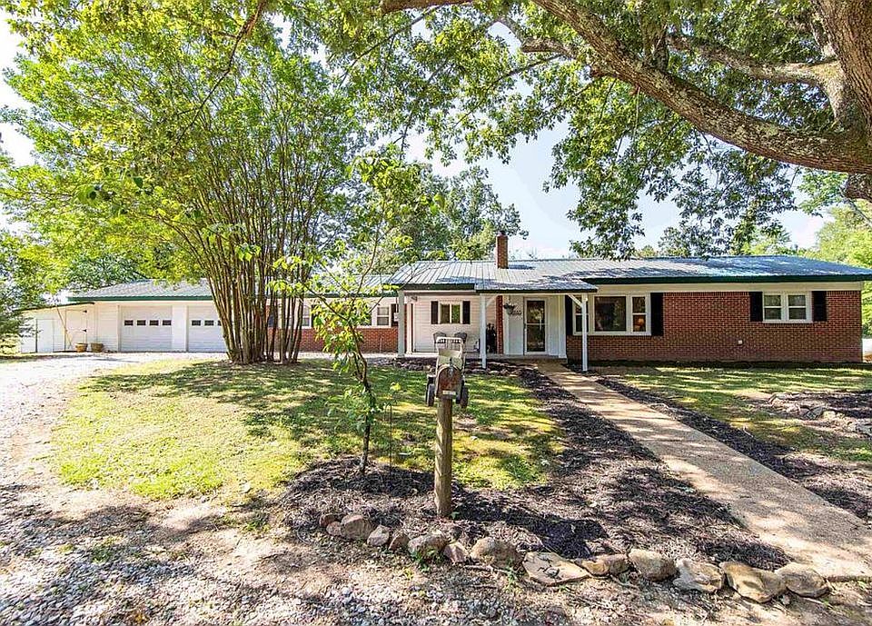 1st image of 865 Pickett Rd