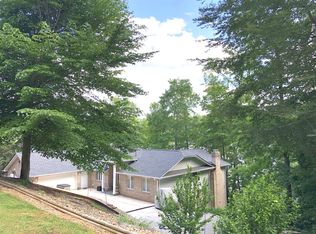 1649 Cove Point Rd, La Follette, TN 37766
