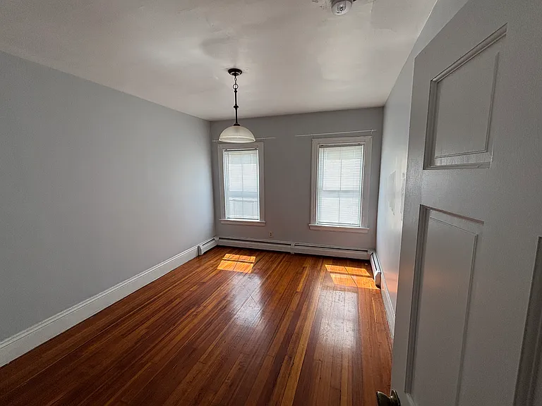 1634 Westminster St #8 — Photo 11