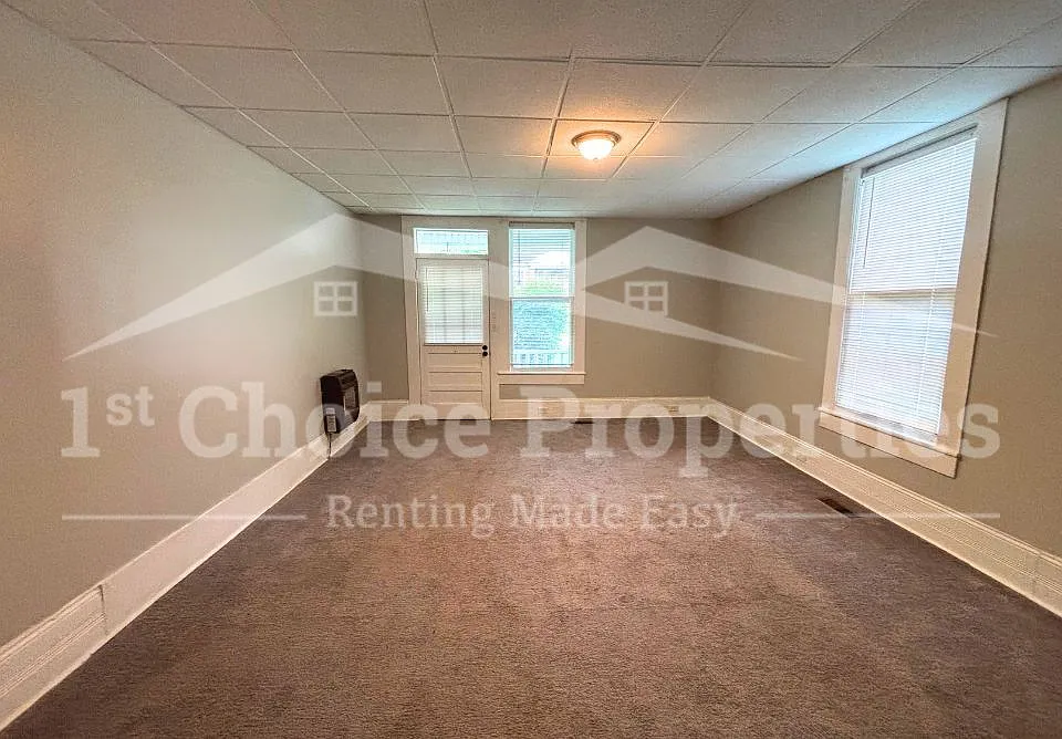 302 East Coffee Street A Talladega, AL 35160 - 1 — Photo 4