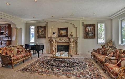 Living room Fireplace