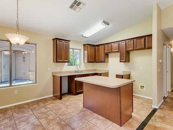 4th image of 7762 S Cobble Hill Ct