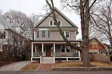 2nd image of 46 Newbury St
