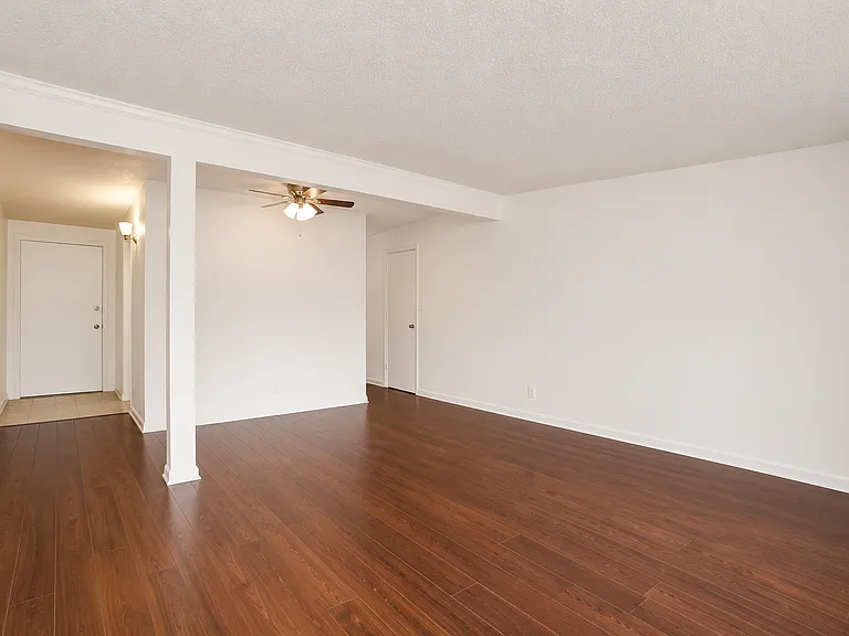 1201 Holly Ave — Photo 8