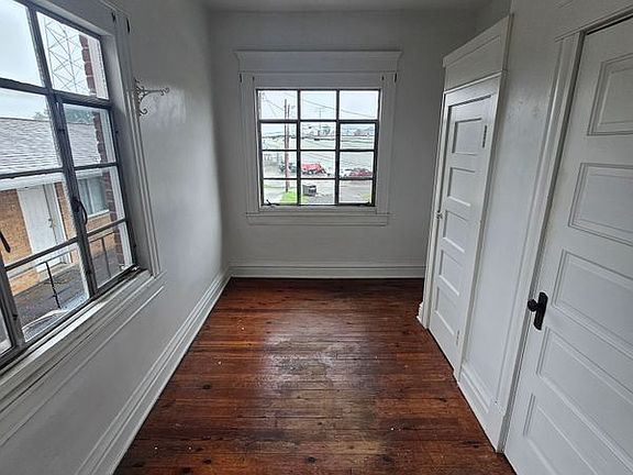5th image of 540 6th Ave Unit 2