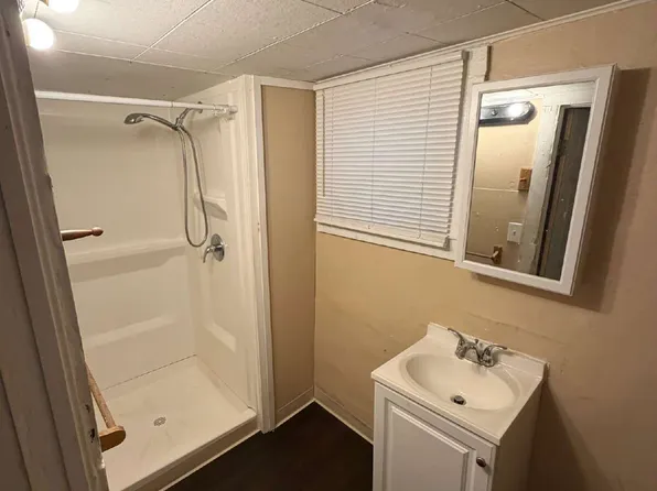 12 Hutchins St, Batavia, NY 14020