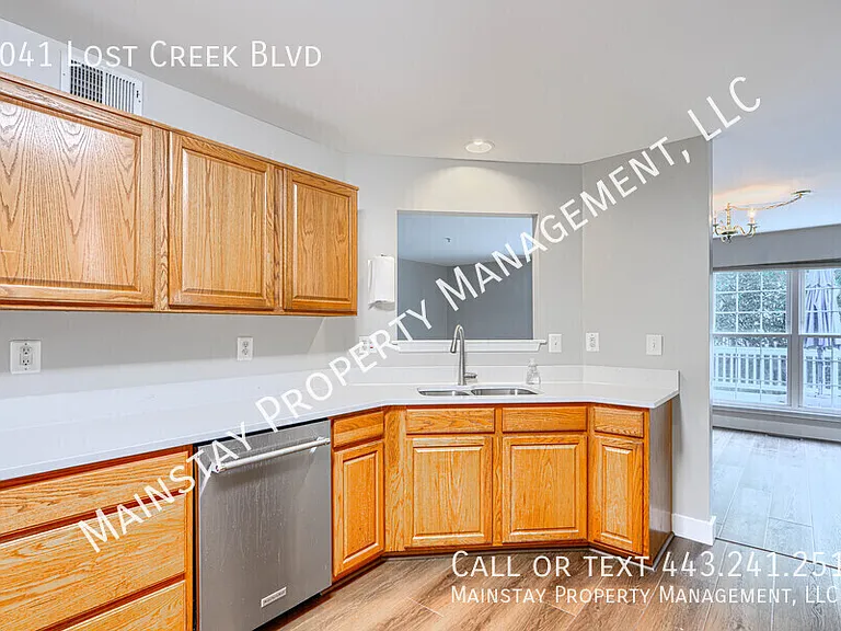 3041 Lost Creek Blvd — Photo 11
