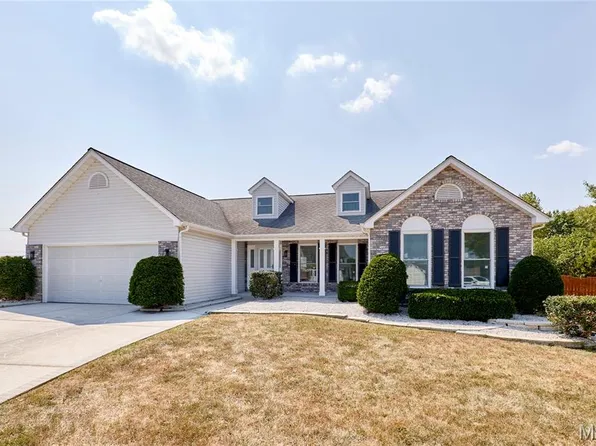 15 Pinehurst Ridge Ct, O'Fallon, MO 63366