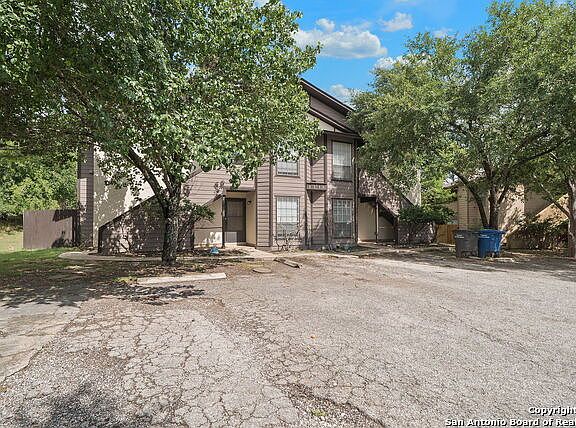 3rd image of 1407 Loma Alto APT 1