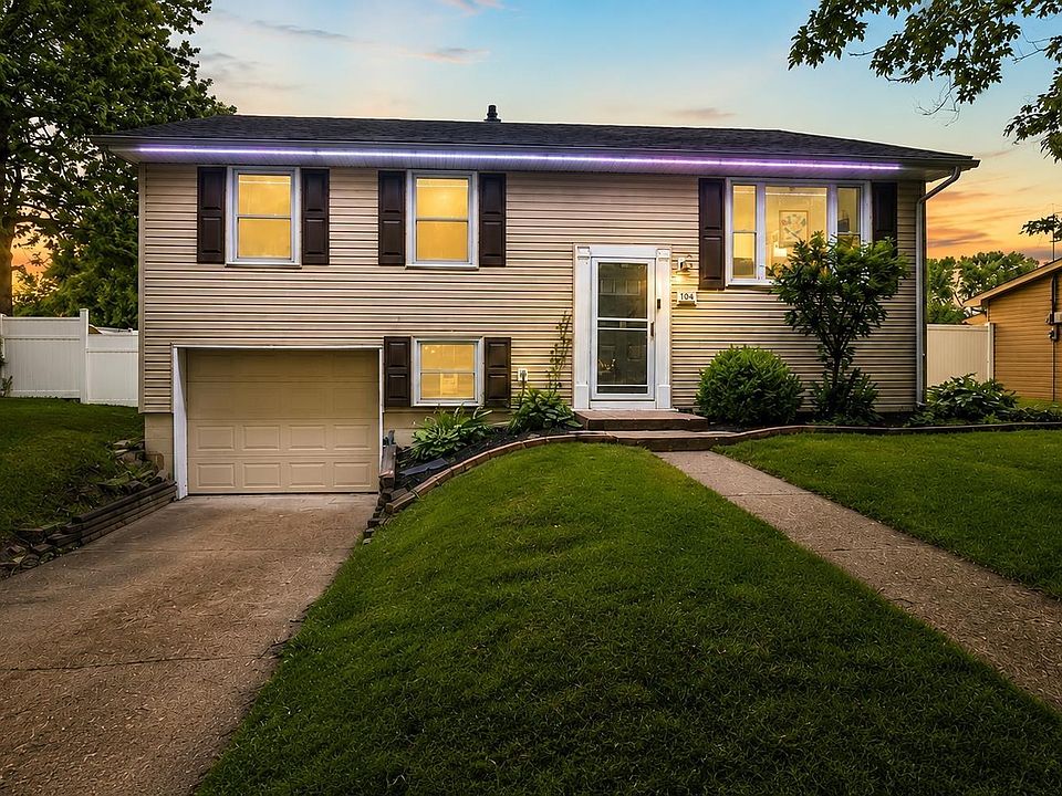 1st image of 1404 Maplewood Dr