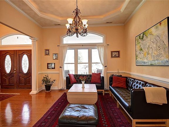 3rd image of 5209 Holborn Ct