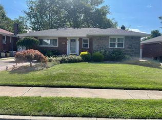 215 Willets Ln, Jericho, NY 11753