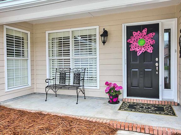 3rd image of 176 Sugar Plum Dr