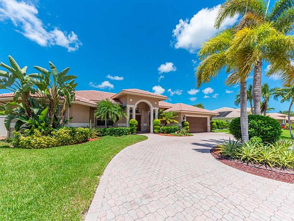 3rd image of 4789 Cypress Dr S
