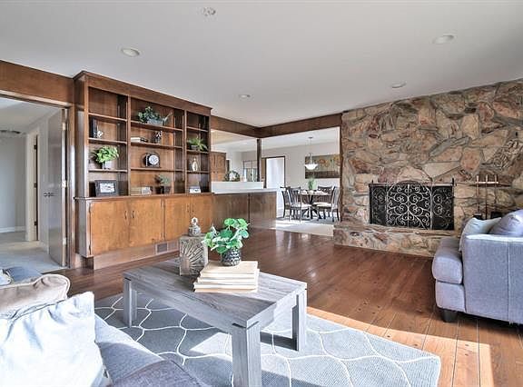 5th image of 3679 El Grande Dr