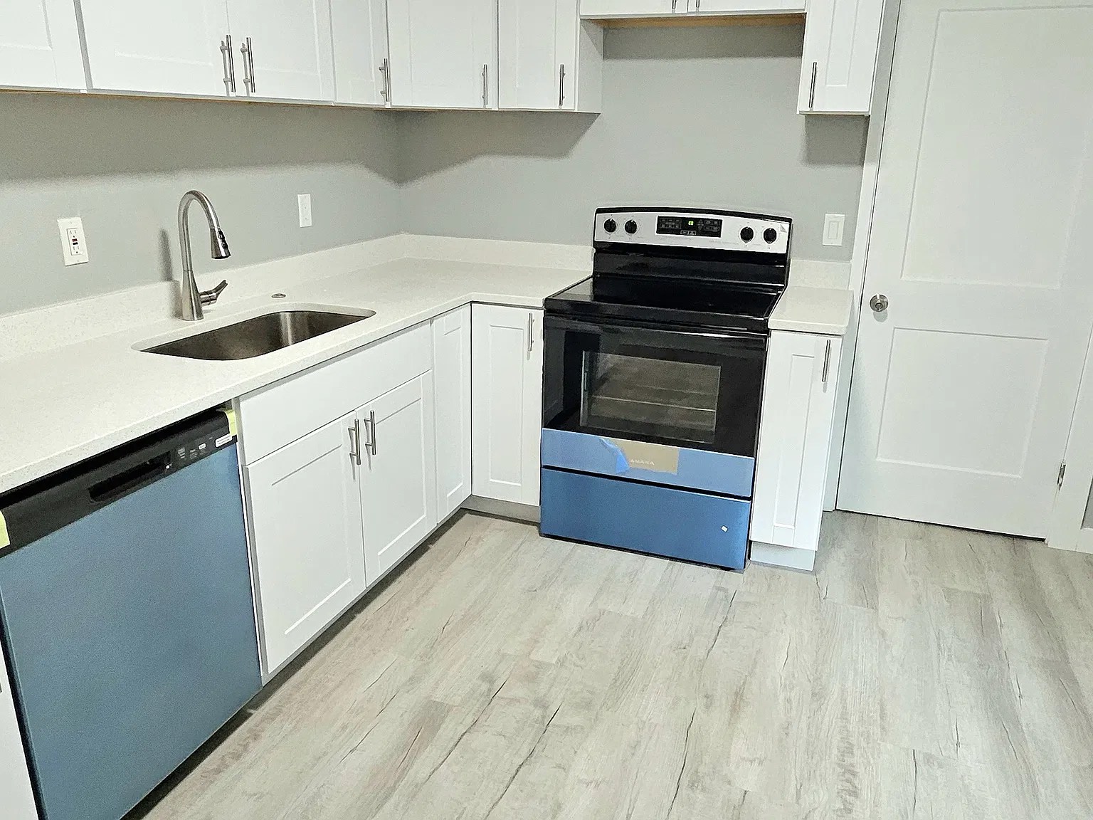2 bed, 797 sqft, $1,585 — Photo 3