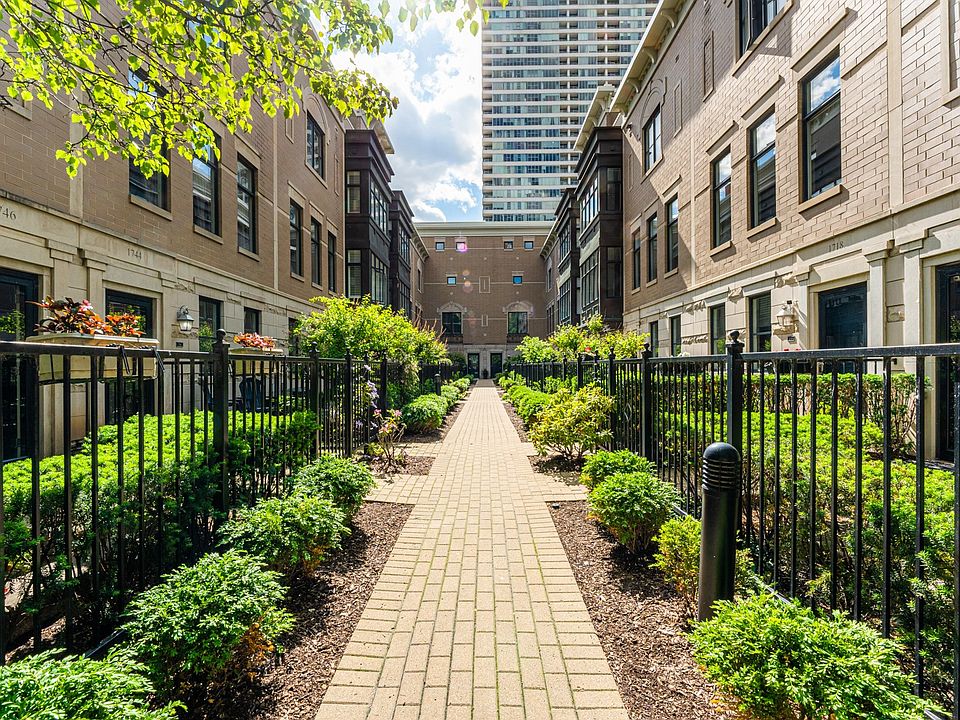 Beautiful private gated courtyard
