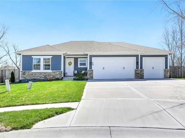 1401 Rylee Ct, Raymore, MO 64083