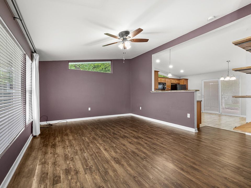 1st image of 305 18th St NW