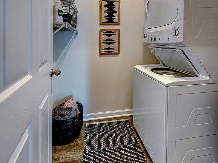 Peninsular Place Apartments — Photo 9