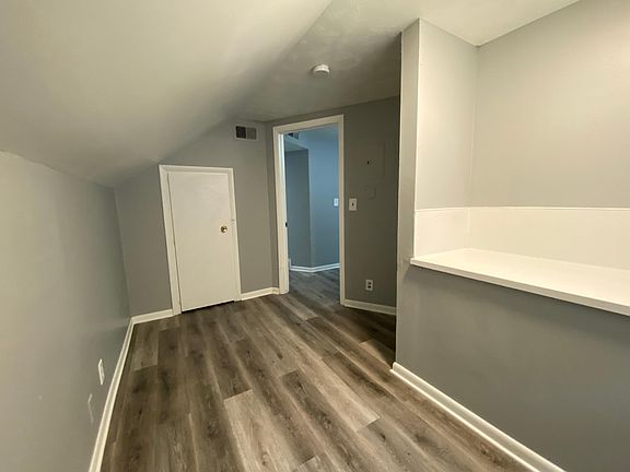 3rd image of 1024 N 17th St #5