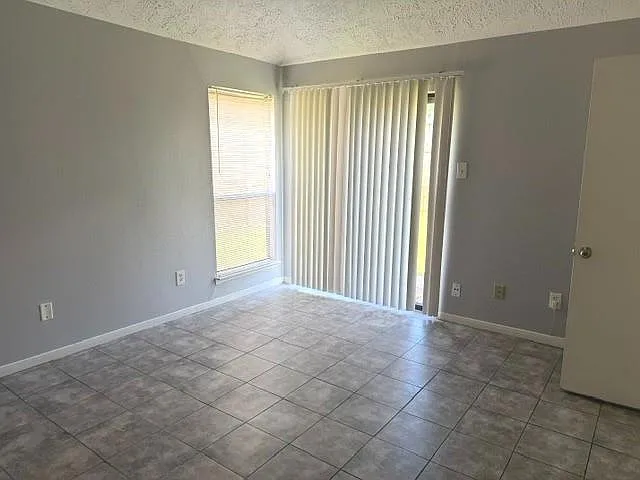 7722 Valera Ln — Photo 8