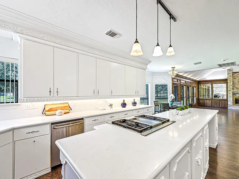 21410 Ganton Dr — Photo 17