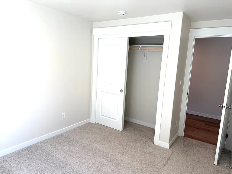 11121 Bluefield Dr — Photo 17