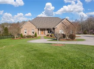 6560 Reubens Ridge Dr, Winston Salem, NC 27105