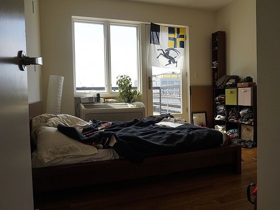 4th image of 400 Bedford Ave #44A