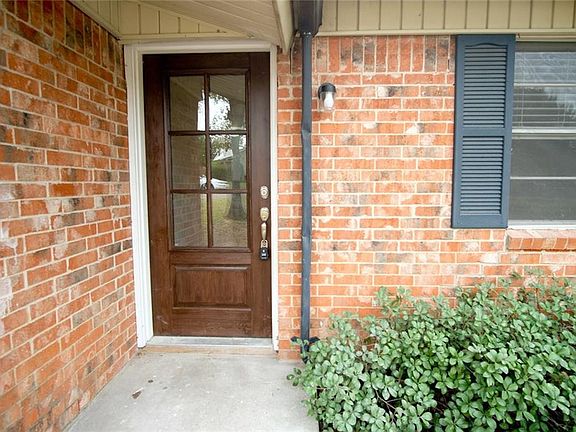 3rd image of 7113 Payte Ln