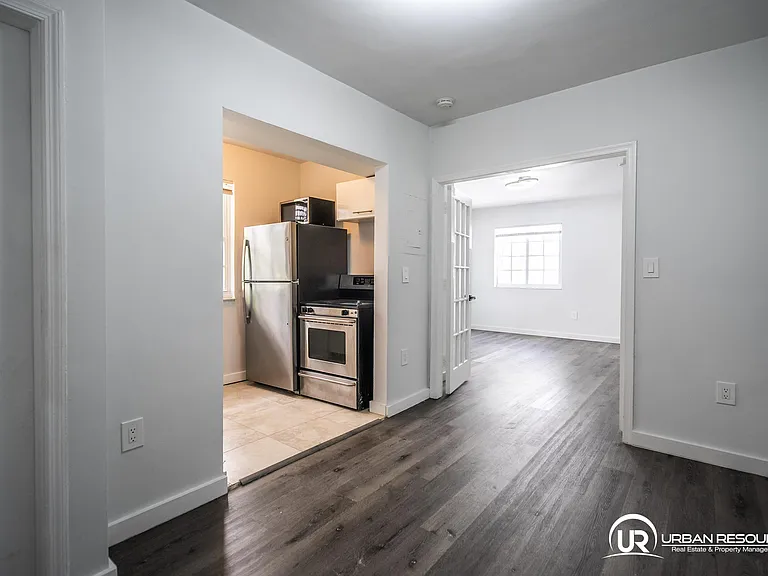 922 Pennsylvania Ave #206 — Photo 9