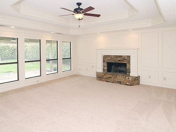 5th image of 2604 Winona Dr