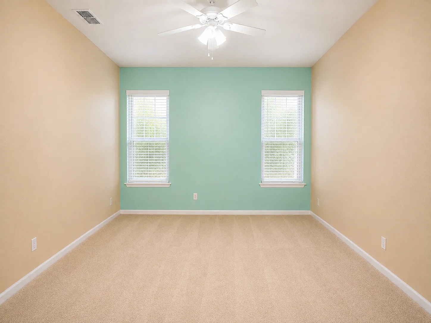 4 bed, 1817 sqft, $3,250 — Photo 1