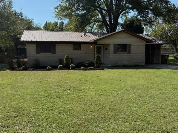 1409 Crawford Ave, Springdale, AR 72764