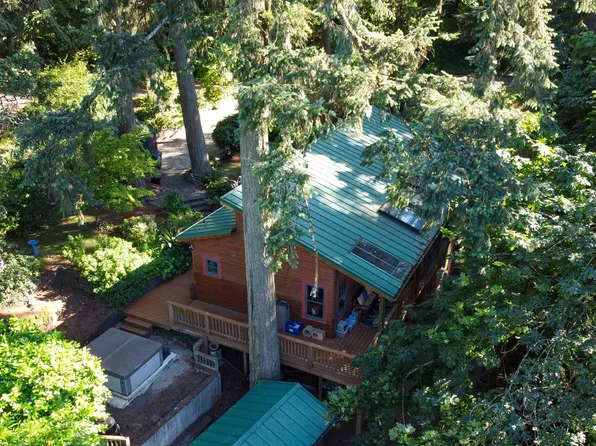 411 Perry St, Springfield, OR 97477