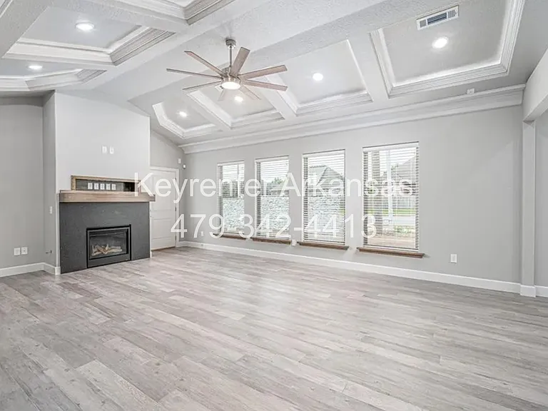 400 SW Ramsey Ln — Photo 2