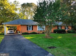 17605 Prince Edward Dr, Olney, MD 20832