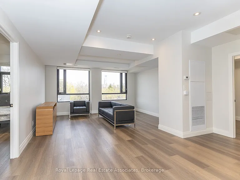 1000 Bathurst St #401 — Photo 8