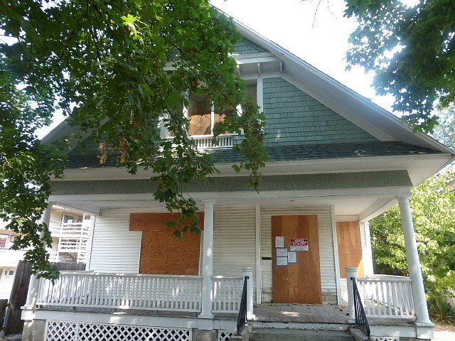 2nd image of 1732 W Gardner Ave