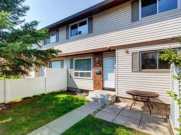 4th image of 740 E Bracewood Dr SW #12