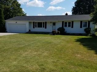 2824 Courtly Dr, Fostoria, OH 44830