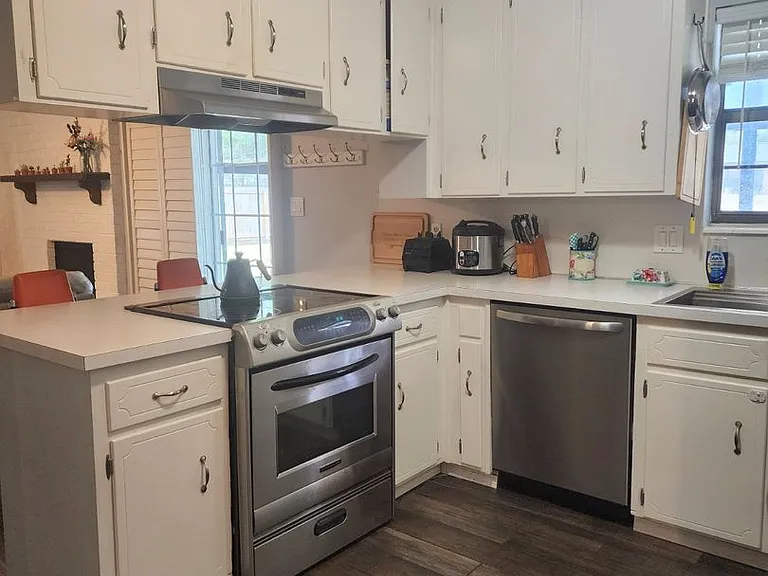 7895 Bay Meadows Dr — Photo 9