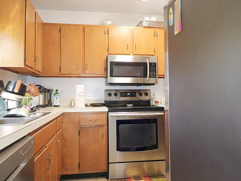 2300 SW 43rd St #C — Photo 10
